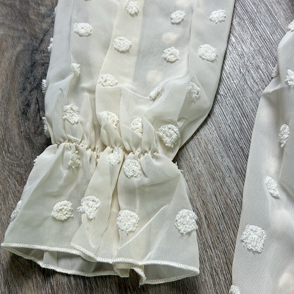 Swiss dot Dress Size Small - Picture 13 of 16